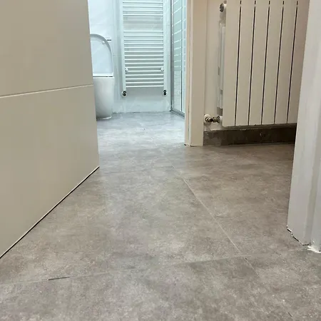 En